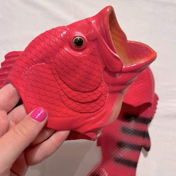 fish-flops - Picture 2 of 3